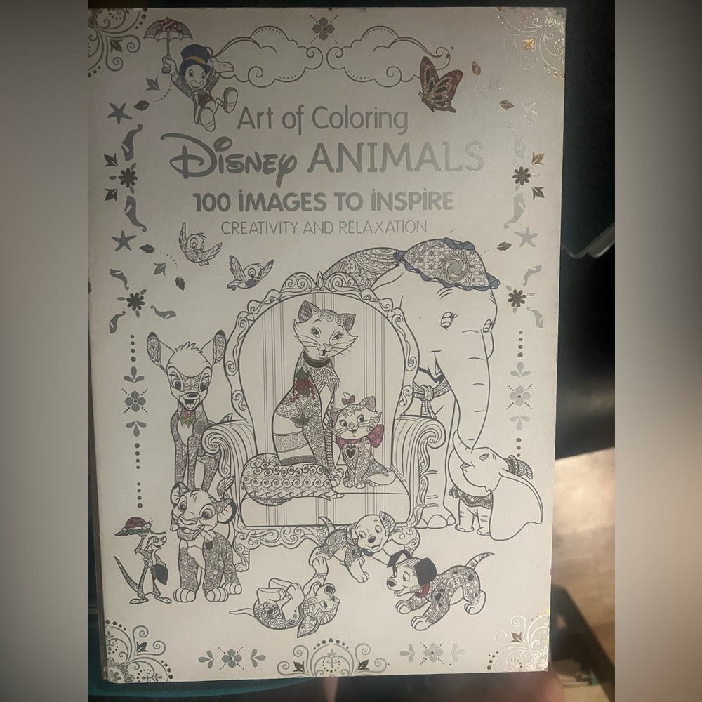 DISNEY COLOURING BOOK 
NEW!!